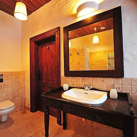 Sleeps 13 Pool Wifi *