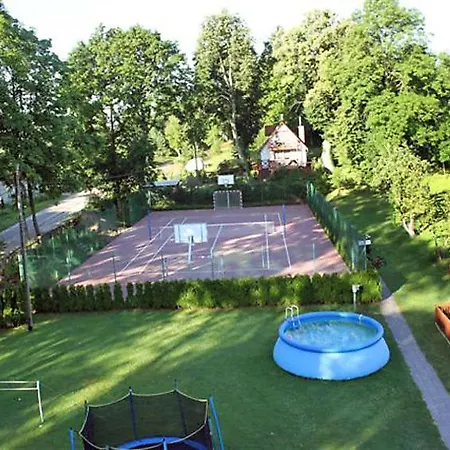 Sleeps 13 Pool Wifi